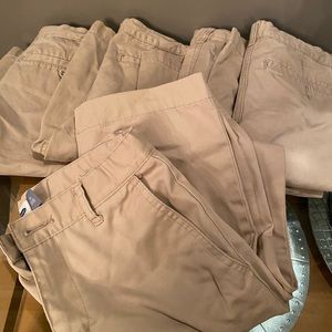 4 khaki children’s shorts/ 1 khaki pant